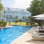 Tranquil Stay With Pool Private Terrace And Bbq
